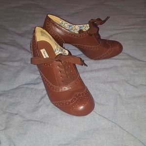 American Eagle Lace Up Heels